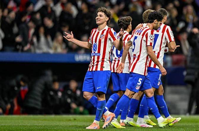 T1 3-1 GEN：跌宕起伏稳住局势，T1成功挺进总决赛！